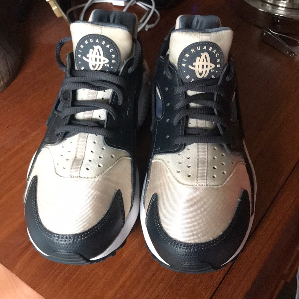 Nike huarachi women’s size 7